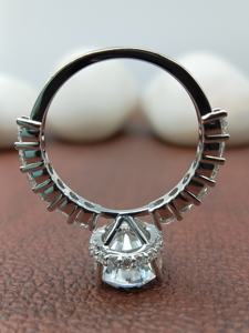 Bague de fiançailles pour femme Solitaire VVS Lab Grown 1ct Round Cut Diamond 14k 18k Gold Certified GIA IGI - Product Image 5