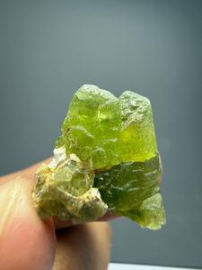 Espécimen de Peridoto Natural de Kohistan, Pakistán - Product Image 5