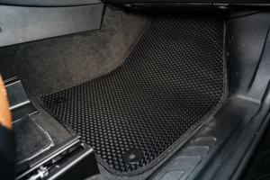 Alfombrillas para Auto KATA VINA 5D TPE, 2mm de Grosor, Juego Completo de 4 Piezas, Duraderas, Impermeables, Antideslizantes, Hechas en Hanoi, Diseño Vinfast VF5 - Product Image 4