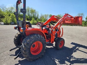 Tractor agrícola Kubota 2021 L3901 con motor diésel de alta productividad 4x4 con tracción en las 4 ruedas - Product Image 3
