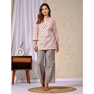 ชุดเซ็ตผ้าฝ้ายสีชมพูประดับกระดุม ไซส์ XS/XS สำหรับใส่ทุกวัน เสื้อแขนสามส่วน ชุดสองชิ้น ลายพิมพ์บุตติ - Product Image 6