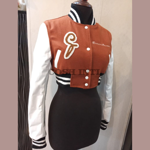 Chaqueta de béisbol corta personalizada para mujer, Top corto con chenilla bordada, proveedor de parches, fabricante de Pakistán - Product Image 5