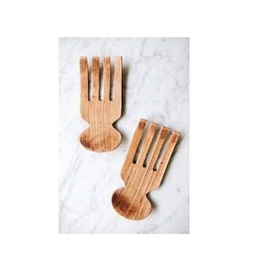 Juego de 2 Servidores de Ensalada de Madera Hechos a Mano de Alta Calidad para Restaurante Moderno, con Diseño Único de Manos de Madera y Logotipo Personalizado - Product Image 5