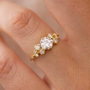 แหวนหมั้นเพชร CZ สีขาวทรงกลมสีขาว7มม. สีเหลืองทองเครื่องประดับสำหรับเจ้าสาวแบบวินเทจ - Product Image 5