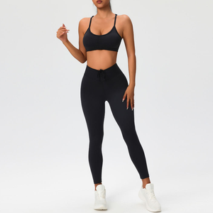Ensemble de yoga 2 pièces pour femmes Soutien-gorge de sport à bretelles fines Leggings de yoga taille haute - Product Image 2