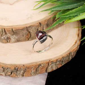 92.5แหวนเงินสเตอร์ลิงสำหรับผู้ชายประดับพลอยโกเมนธรรมชาติชุดฝาเครื่องประดับแฟชั่นชุบโรเดียม - Product Image 4