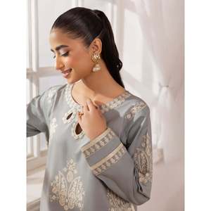 Ensemble de costume en lawn brodé 3 pièces pour femmes Mohagini avec dupatta imprimé Monark et pantalon - BIC-3741 - Product Image 3