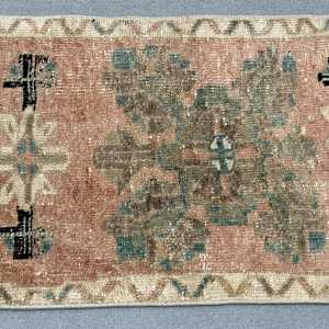 1.6x3 ft Vintage Rug, <b>Brown</b> Floral Turkish Rug <b>Wool</b> - Product Image 3