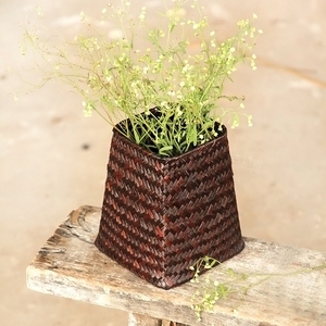 Artisanat vietnamien: petits pots de fleurs en paille de bambou pour la décoration de bureau et la décoration de table, pots de fleurs exquis - Product Image 6
