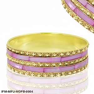 Brazalete de Latón con Madreperla, Incrustaciones de Concha Rosa, Joyería Artesanal de Moda para Mujer, Regalo para Ella - Product Image 3