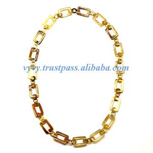 Collier en corne de buffle naturelle d'origine vietnamienne avec chaîne élégante à griffes pour les mariages, les anniversaires et les fêtes-Cadeau parfait - Product Image 1
