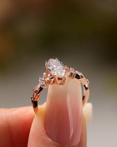 12x6mm Marquise Cut CZ Or Rose Bague de Fiançailles Solitaire avec Pierres Latérales Femmes Anniversaire de Mariage Fournisseur de Bijoux - Product Image 2