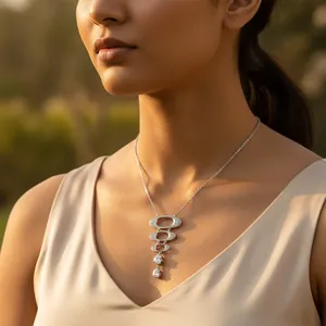 สร้อยคอจี้เงินทรงรีประดับเพชรคิวบิกเซอร์โคเนียสำหรับผู้หญิง - Product Image 3