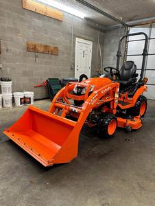 Tracteur à roues BX2380 2024, 22 CV, chargeur frontal, pelle rétrocaveuse, tondeuse avec pompe à engrenages, composants principaux 100 % prêts à l'emploi - Product Image 4