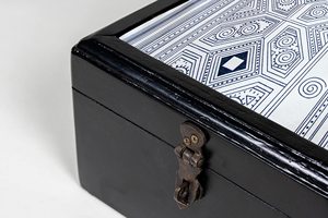 Boîte à bijoux en bois personnalisée haut de gamme pour les marchés de boutiques et d'exportation avec des motifs uniques peints à la main - Product Image 3