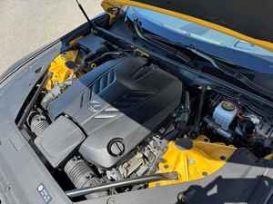 2022 L e x u s LC 500 Convertible 6.300 millas, 5,0 litros V8, paquete de turismo, listo para envío rápido - Product Image 2