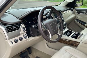 Usado cuidadosamente 2016 GMC Yukon Denali 4x4 - Product Image 3