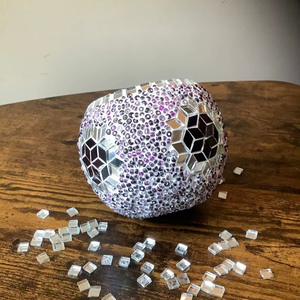 Velas Votivas de Vidrio Art Deco Antiguas Hechas a Mano, de 3-5 Pulgadas, con Diseño de Nubes Punteadas, de Combustión Lenta y Duradera, Únicas para el Hogar - Product Image 1