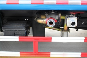 Camion Cisterna d'Acqua Usato Isuzu LHD RHD 4x2 6x4 8x4, Camion Spruzzatore d'Acqua, Camion con Serbatoio d'Acqua in Vendita - Product Image 6