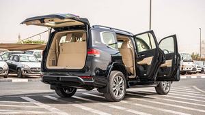 Neuf / Occasion 2024 TOYOTA LAND CRUISER VXR 300 Caméra arrière 360° Capacité de charge 31-40T Émissions Diesel / Essence Automatique - Product Image 5