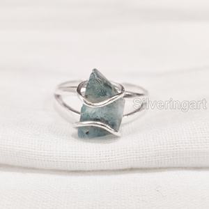 Bague pour femme en argent sterling 925 avec pierre brute naturelle d'apatite bleue, cadeau de Noël et de Thanksgiving - Product Image 3