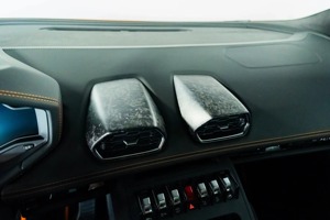 Lamborghini Huracan Evo RWD Coupé 2022 certifié, propre et en bon état, boîte automatique, moteur turbo, intérieur cuir foncé - Product Image 3