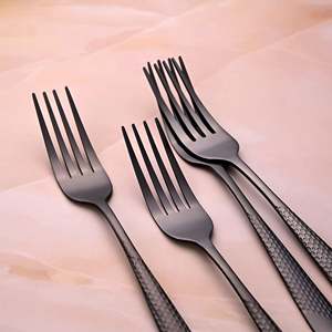 Mini Tenedores de Acero Inoxidable Color Negro Terciopelo (Juego de 4) para Cena, Fruta, Restaurante, Palillos para Comida, Material Metálico Duradero - Product Image 3
