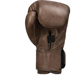 Guantes de boxeo profesionales Cuero de vaca Diseño personalizado y logotipo Guantes de boxeo de lujo hechos a mano Ajuste perfecto con servicio OEM - Product Image 3