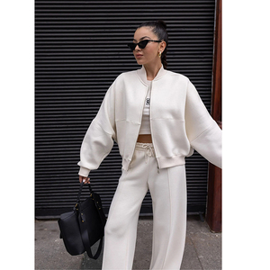 Conjuntos Deportivos de 2 Piezas para Mujer, Personalizados OEM 2025, Venta al por Mayor, Trajes Deportivos de Forro Polar Transpirable para Invierno y Primavera - Product Image 3