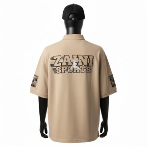 Polo para Hombre Premium, Tela Piqué de Poliéster de 220 GSM, Suave y Transpirable, Color Beige, Logotipo de Transferencia Térmica, Polo Personalizado OEM para Hombre - Product Image 2