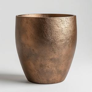 Macetero de Hierro Contemporáneo para Decoración Moderna del Hogar y Jardín, Tamaño y Color Personalizables, Líneas Limpias y Elegancia - Product Image 4