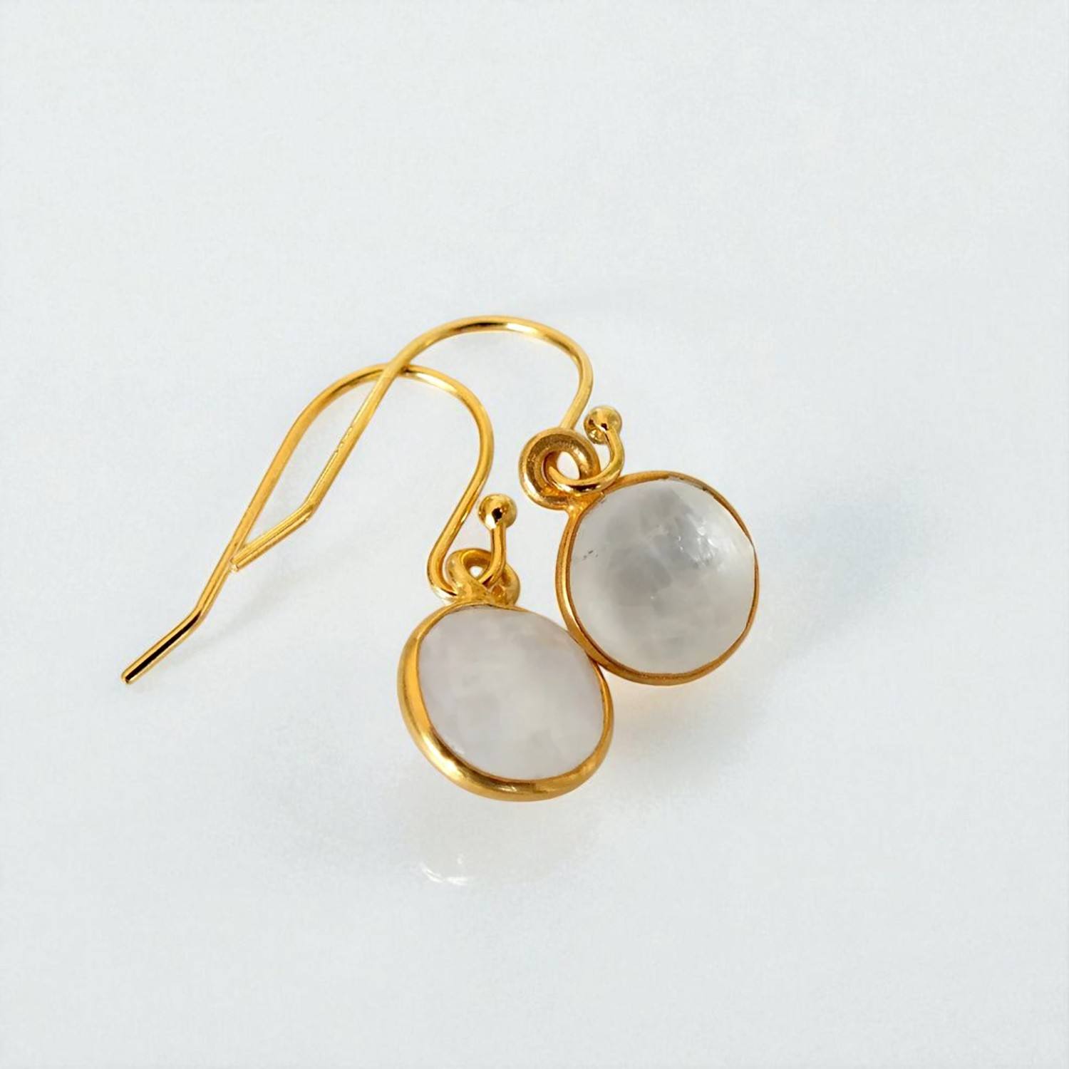 มูนสโตนสีรุ้ง