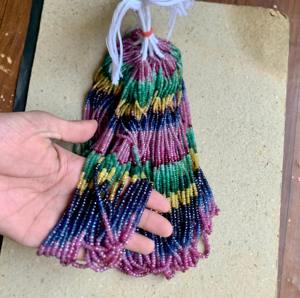 Perles rondes en saphir multi-couleurs de qualité supérieure, qualité supérieure, pierre faite à la main, 4-6 mm, certifiées par un tiers pour une utilisation en stylo, Mehrajudin - Product Image 1