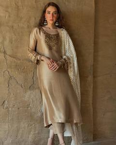 Top Salwar de estilo tradicional de alta calidad con telas de seda Devsena para mujer, trabajo de lentejuelas bordadas elegantes para ropa de fiesta - Product Image 1