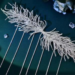 Diadema Bridella BHP639-S con Pedrería Plateada - Ajuste Cómodo y Seguro para Bodas y Eventos Formales - Product Image 1