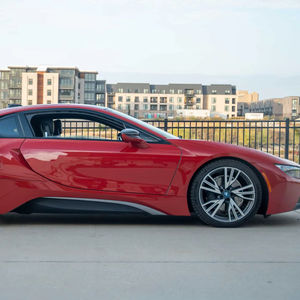 BMW i8 Coupé 1.5L Híbrido Turboalimentado I3 con Tracción en las Cuatro Ruedas (AWD), Edición Rojo Protonico, Automático - Product Image 1