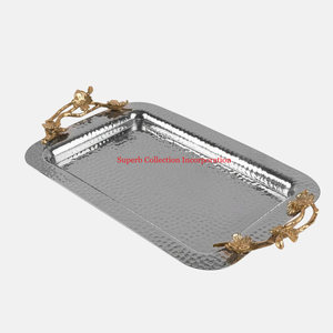 Plateau en métal martelé de la plus grande qualité avec poignée florale Plateau de service écologique pour décoration de table et collations pour fournitures d'hôtel - Product Image 1
