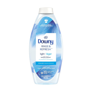 Downy Rinse & Refresh Free & Gentle Eliminador de olores y suavizante de telas, sin fragancia, 48 floz, sin tintes - Product Image 2
