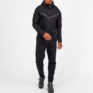 2025 personnalisé noir hommes survêtement ensemble sweat à capuche zippé et pantalon de survêtement vêtements de sport Slim Fit pour la course à pied et Streetwear décontracté - Product Image 1