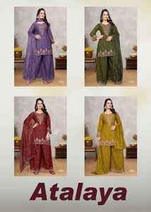 Attrayant nouvelle tenue de créateur fantaisie tendance vêtements ethniques étoile Georgette robe Dupatta avec broderie et travail à la main à vendre - Product Image 4