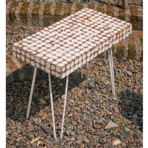 Mesa duradera con incrustaciones de cáscara de coco de alta calidad para interiores elegantes Soporte de producción rápida en todo el mundo - Product Image 2