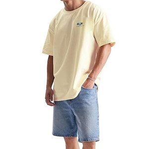 Camiseta Urbana Oversize para Hombre, Corte Holgado, Tela de Algodón Suave, Ideal para Estilo Urbano, Ropa Casual de Verano y Look Moderno - Product Image 6