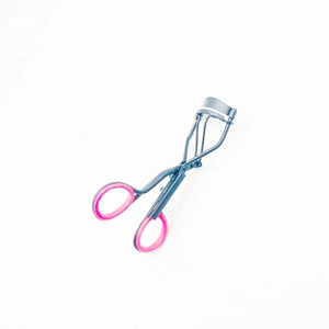 Recourbe-cils de Précision en Acier Inoxydable avec Conception Ergonomique pour une Prise Confortable, Système de Recourbement Jetable et Durable, Personnalisable - Product Image 2