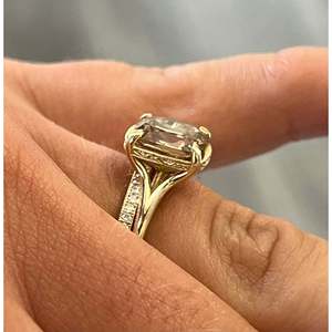 Bague en diamant de laboratoire taille coussin 2,24 carats, provenance mine ancienne - Dépôt pour commande personnalisée - Product Image 3