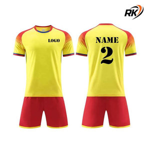 Conjunto de uniforme de fútbol de secado rápido con logotipo personalizado de alta calidad, ropa deportiva de fútbol, uniformes de camiseta de fútbol de alta calidad - Product Image 1