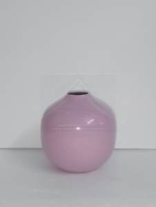 Vase à fleurs en métal en fer d'inspiration victorienne avec un design artistique unique pour les affichages décoratifs haut de gamme dans les maisons et les lieux d'événements - Product Image 5