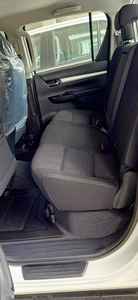 Titre de propriété propre pour Toyota Hilux REVO Pick-up Double Cabine 2.4l Turbo diesel d'occasion - Product Image 2
