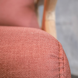 Sillón de teca de mediados de siglo con brazos geométricos llamativos, hecho en Indonesia, en venta. - Product Image 3