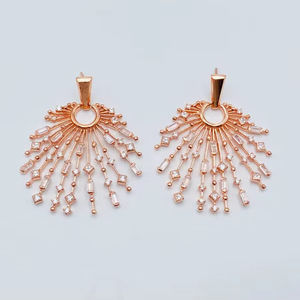 ต่างหูทรงบาแกตต์สีเงินสเตอร์ลิงทำด้วยมือดีไซน์หรูหราเครื่องประดับคริสตัลหรูหราต่างหูแฟชั่น - Product Image 1