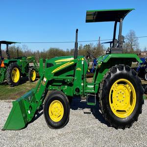 John Deeere 5045D Tracteur 4x4 Solution agricole fiable Acheter un tracteur de qualité supérieure Livraison rapide Prix de gros résistant - Product Image 4